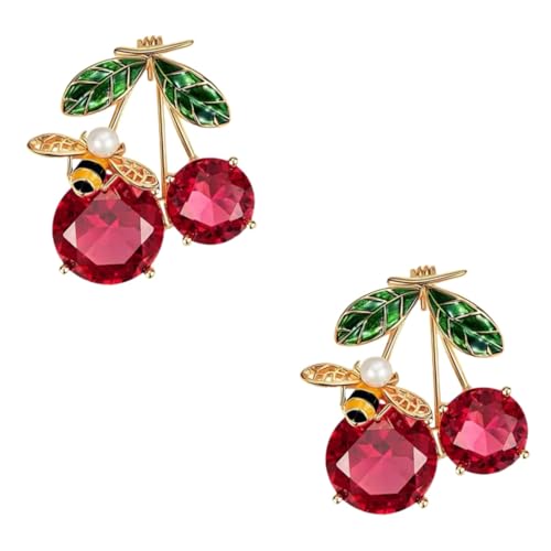 Broche femme en cuivre dorée abeille cerise pour sublimer une veste