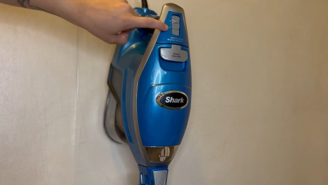 Watch Honest Review of Shark HV343AMZ Rocket Corded Stick Vacuum Watch Honest Review of Shark HV343AMZ Rocket Corded Stick Vacuum
