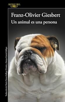 Paperback Un animal es una persona [Spanish] Book