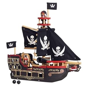 Le Toy Van - Tv246 - Juego De Madera Galeón Pirata 3 Años, Barco Pirata De Barbarroja, 2 Piratas Incluidos, Brilla En La Oscuridad, 48 X 24 X 49 Cm, Juegos Ecológicos Montessori