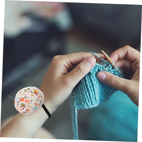 Almohada de aguja de muñeca para coser sin perder alfileres en el taller 8