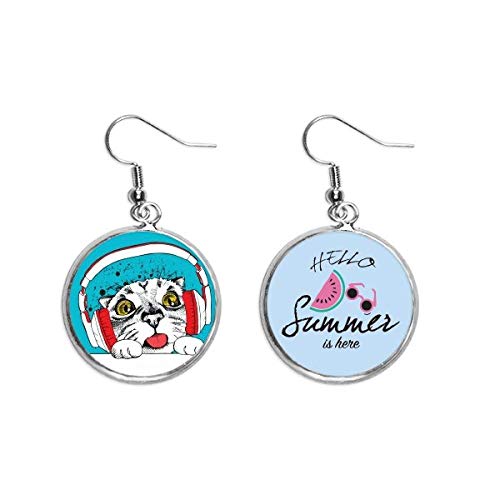 Pendientes de sandía y gato blanco para lucir un look fresco de mascota en la playa este verano