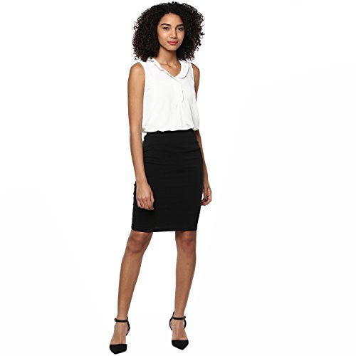 Image of Harpa V-Neck Solid Tops