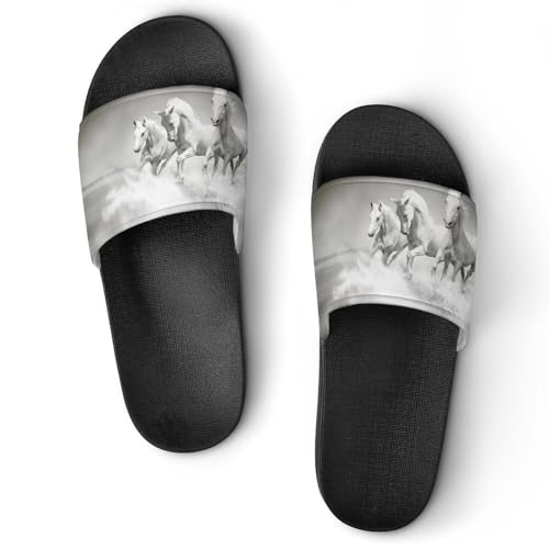 Claquettes Femme Cheval Blanc : finies les glissades avec ces pantoufles de bain