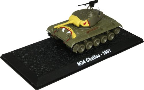 M24 Chaffee - 1951 diecast 1:72 model (Amercom CS-47