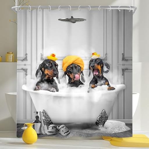 Newsely Cortina de ducha divertida de perros de 60 pulgadas de ancho x 72 pulgadas de alto, diseño de perro salchicha bañándose en la bañera, lindo animal cachorro, mascota, divertido juego de cortina | Ya disponible en tu tienda friki favorita! En mundofriki.es!
