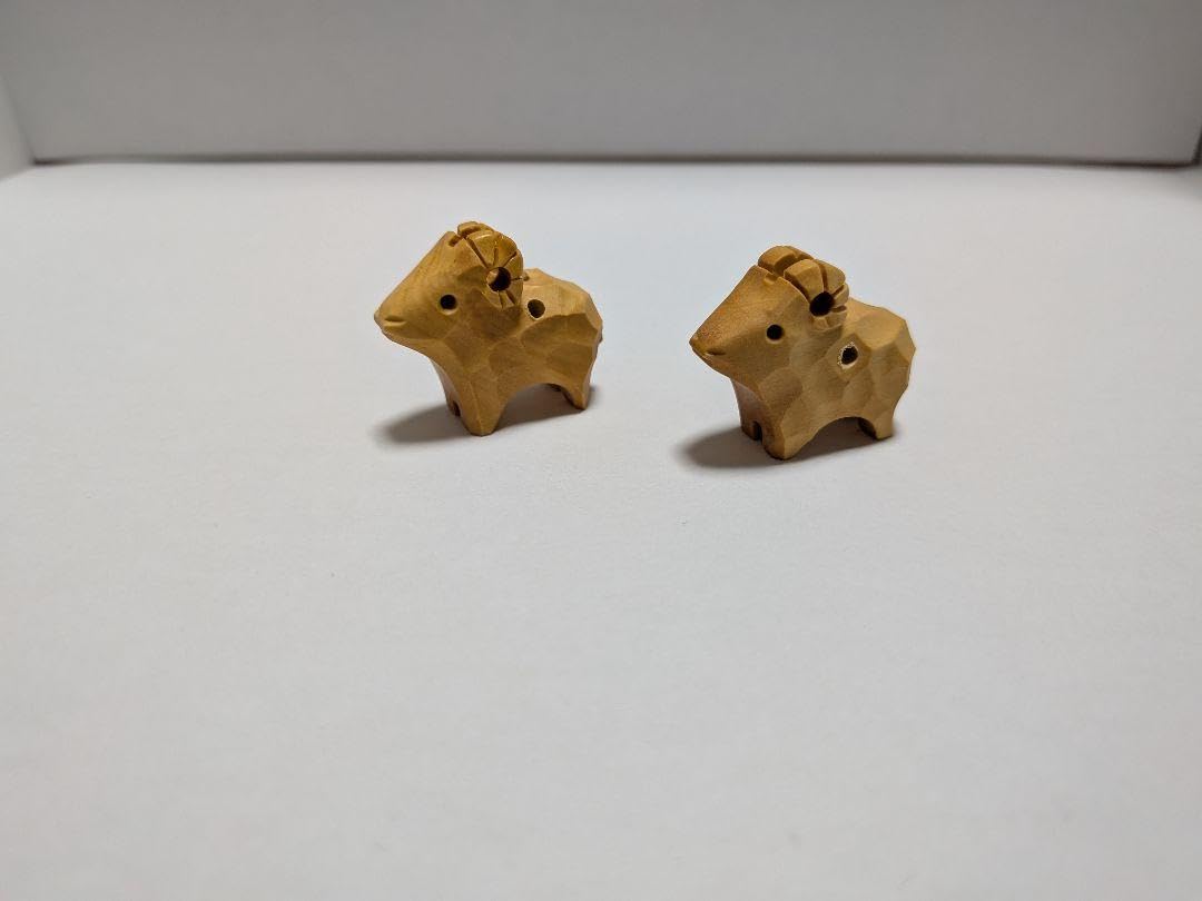 Amazon.co.jp: 柘植 根付 羊 2体セット 木彫り 彫刻 干支 つげ : おもちゃ