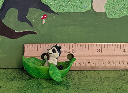 Miniature Raccoon Rowing A Leaf Boat Miniature Garden Fairy Garden Display #TOP1
