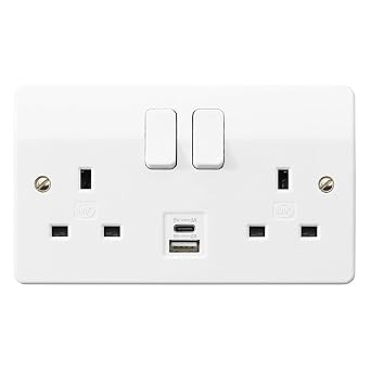 MK K2745WHI 13A 2 Gang Switched Socket c/w 1 Type A + 1 Type C USB Outlet White