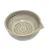 Design di pulizia semplice: il design in ceramica a fuoco alto di questa piastra grattugia garantisce un'esperienza sicura per gli alimenti e facile da pulire, mantenendo la sua qualità attraverso l'uso regolare e resistendo alle scheggiature durante le attività impegnative in cucina