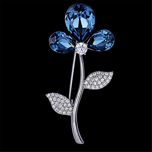 Broche à fleurs femme élégante pour raviver une tenue d'hiver terne