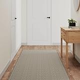 Aspect naturel : le tapis de couloir a un aspect sisal