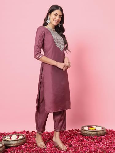 Image of VredeVogel Women's Silk Blend Kurta Trouser With Dupatta Set With Nazmin Lace Border Design