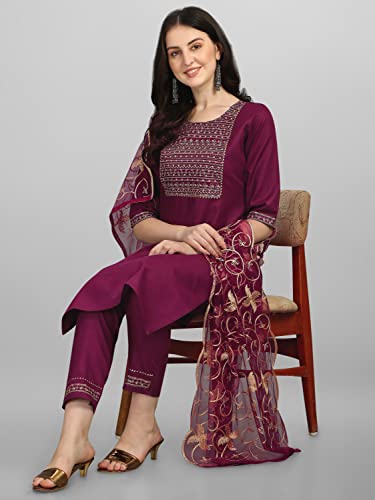 Image of VredeVogel Women Cotton Slub Straight Kurta Set With Pant and Net Embroidery Dupatta
