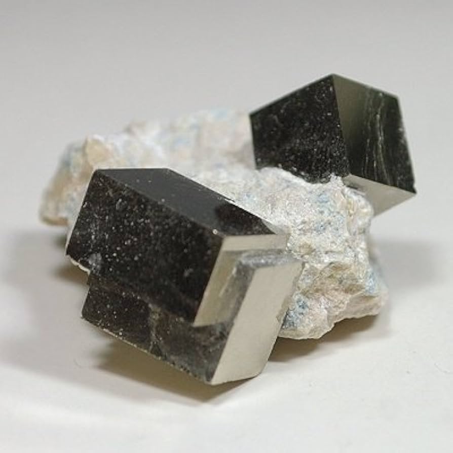 パイライト 立方体 インテリア小物 母岩クリアスタンド付き
