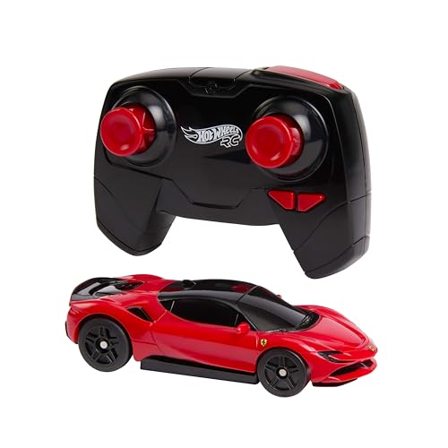 ​Hot Wheels RC Ferrari - SF90 Stradale Assetto Fiorano, macchina radiocomandata in scala 1:64, pulsante propulsore per aumentare la velocità incluso, giocattolo per bambini, 5+ anni, JGD09