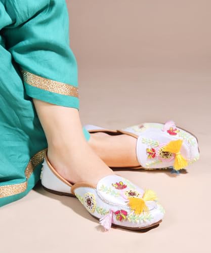 Image of SilverArrow Traditional Style, Modern Comfort Jutti Comfortable Flat Fancy Bellies for Womens and Girls