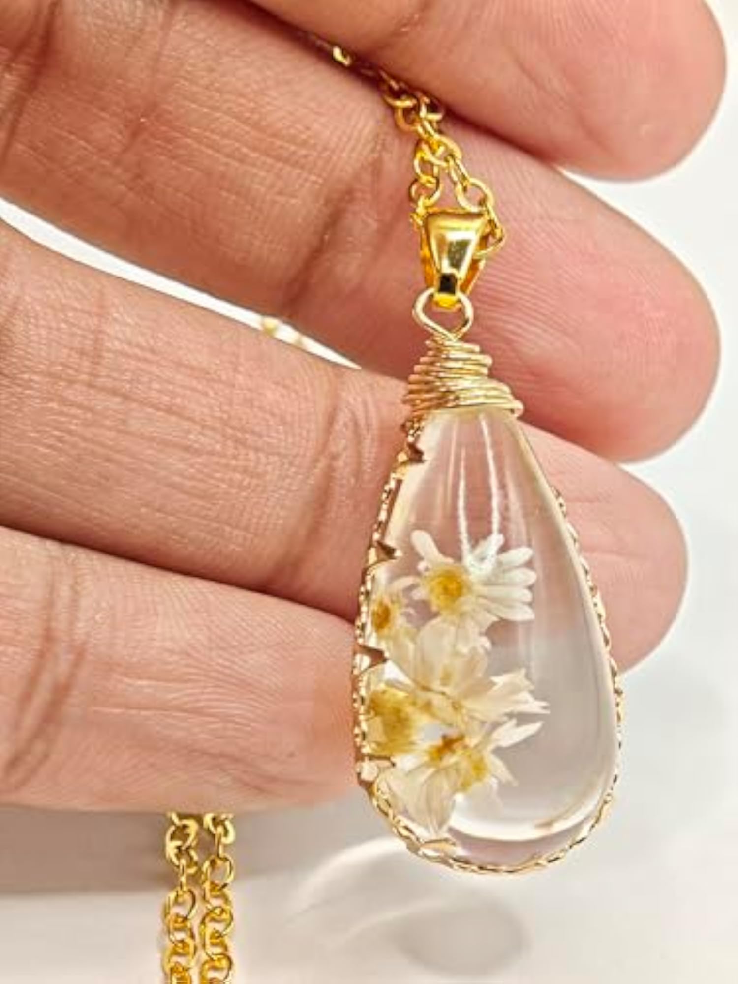 White Real Flower Preserved Teardrop Pendant & Earring Set