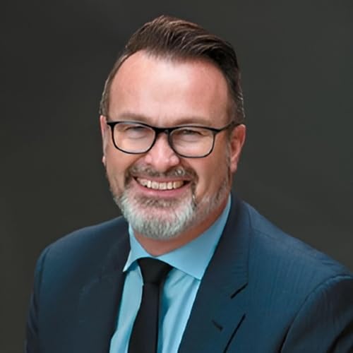 Adopting an Entrepreneurial Model for Growth Podcast Por  arte de portada