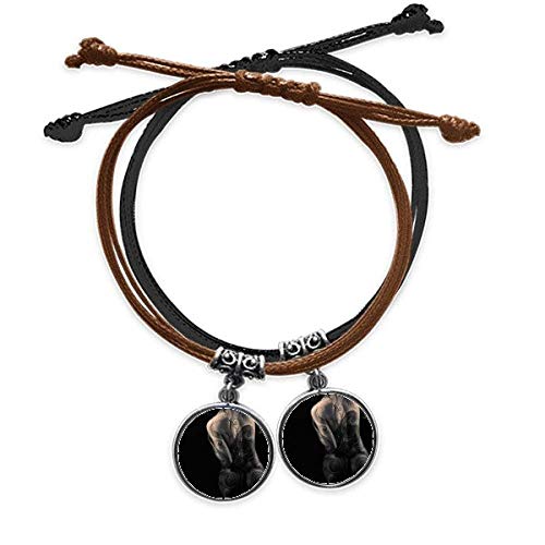 Bracelet cuir double corps nu cul tatoué aux finitions artistiques haut de gamme