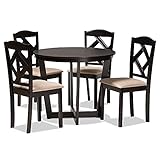El moderno juego de comedor incluye cuatro (4) sillas y una (1) mesa