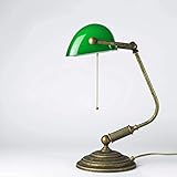 Diese Premiumleuchte stammt aus den traditionsreichen Werkstätten von Giovanni Battista in Italien. Vom Einzelteil, über Montage bis zur Oberflächenveredelung ist diese Leuchte vollständig handgearbeitet.