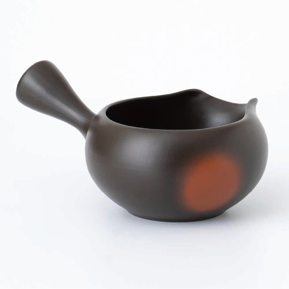 Amazon.com: きみくら Matcha bowl with spout and handle/Yuzamashi