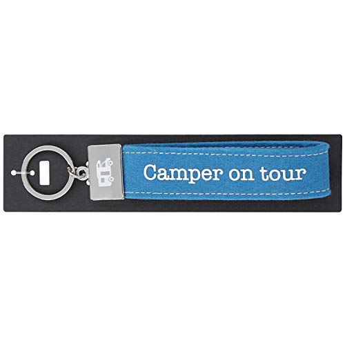 Depesche 4298-103 Schlaufen Schlüsselanhänger aus Filz, mit graviertem Metallabschluss und kultigem Aufdruck, Camper on Tour, blau, ca. 17 x 3 x 1 cm