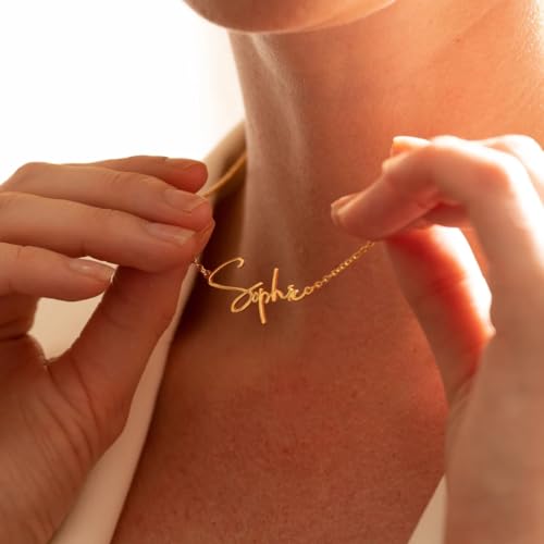 DayOfShe Personalized Name Necklace for Women 18K Gold Plated Custom Name Plate Necklace Jewelry Gifts for Mom4