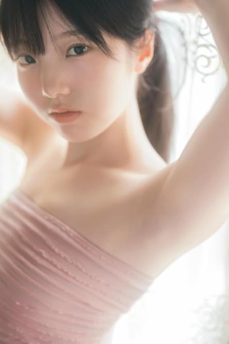 Amazon.co.jp: 本田 真凛 / 1st 写真集 「 MARIN 」 : J-pop