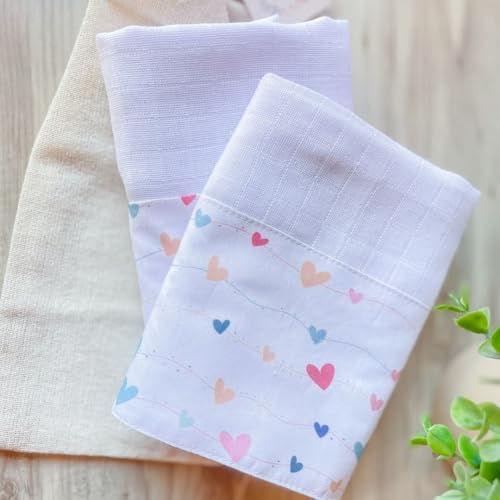 Kit Fraldas de Boca e Ombro Bebê em Tricoline 100% Algodão com Saquinho Presenteável, Estampa Chuva