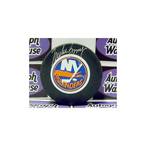 Autograph Warehouse 12367 Mike Bossy Autographed Hockey Puck New York Islanders