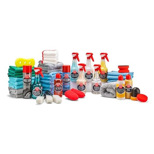Griot's Garage Master Car Care Kit, Auto Detailing Supplies, Includes Wash Soap, Microfiber Edgeless Wash Cloths, PFM Terry Weave Drying Towel, Bucket, Spray Wax, Wheel Cleaner, and More