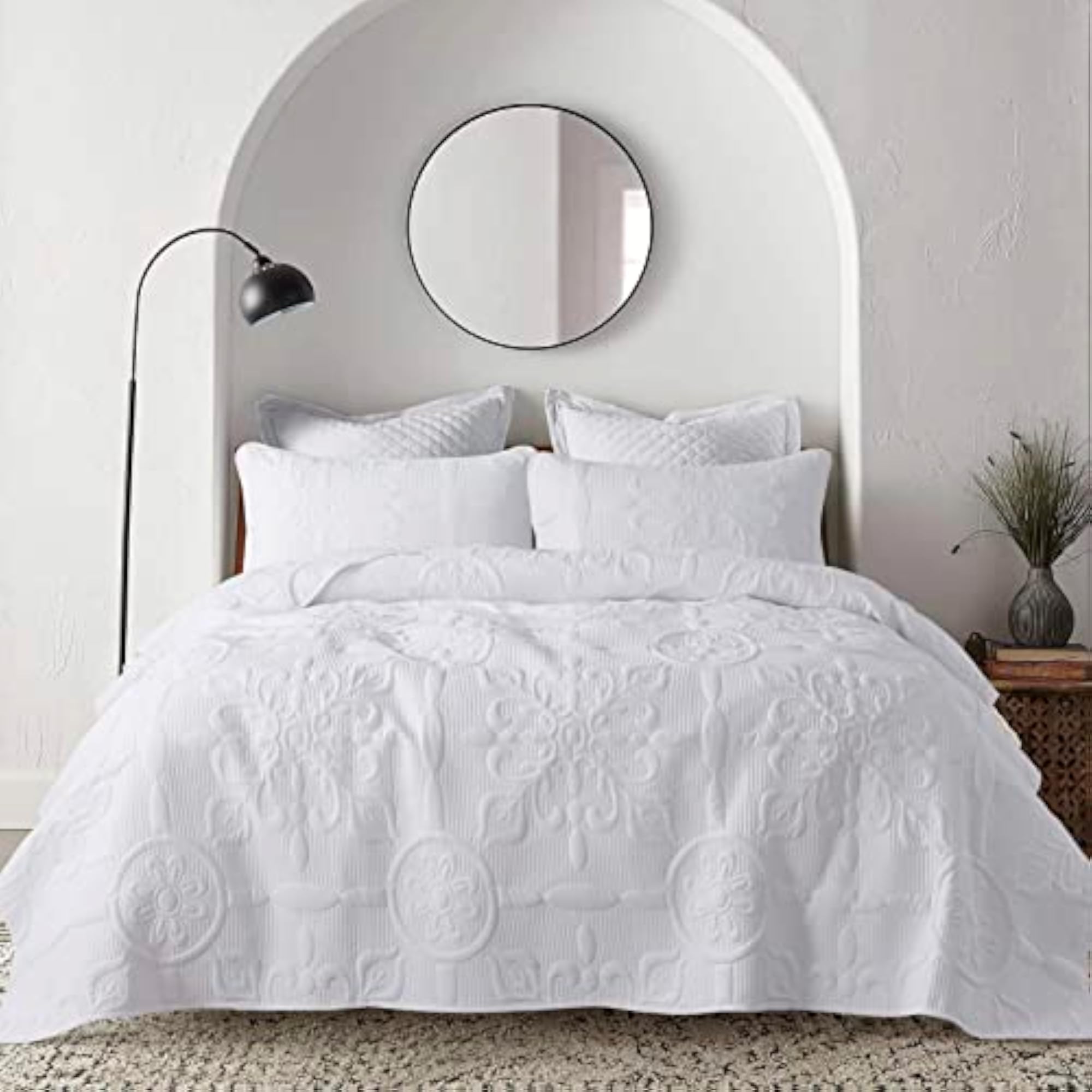 Damask Quilt King Size Bedding Set with Pillow Shams