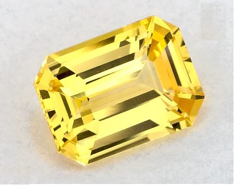 Saphir jaune Pukhraj d'exception certifié A1+ de 7,50 carats