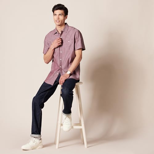 Image of Amazon Essentials Men's Regular-Fit Short-Sleeve Button-Down Chambray Shirt
