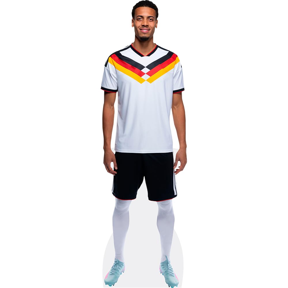 Felix Nmecha (Shorts) Pappaufsteller lebensgross
