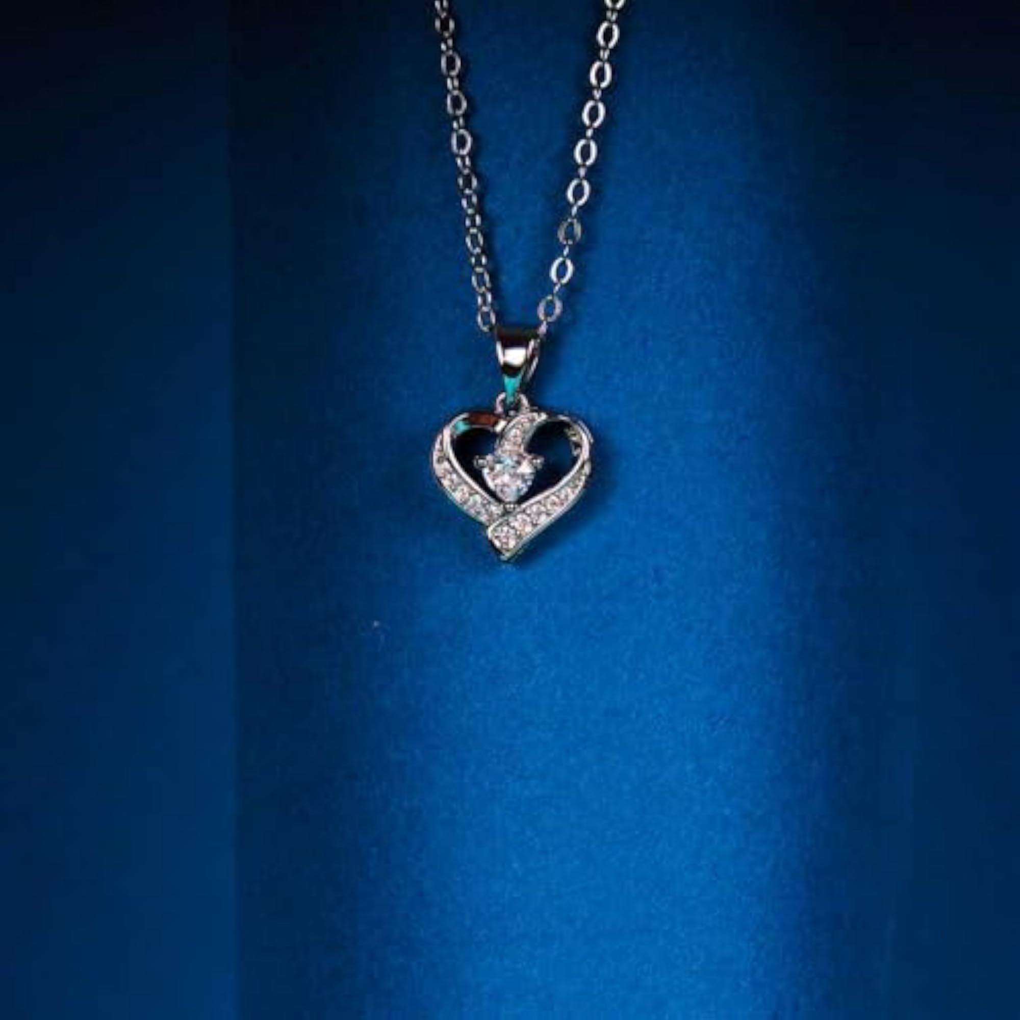 Silver Plated Zirconia Heart Pendant Necklace with Cable Chain