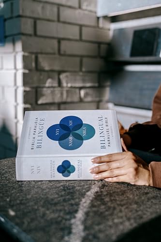 Harpercollins Christian Pub. Vida Niv/Nvi/Nasb/Nbla, Bilingual Parallel Bible, Hardcover, Comfort Print / Niv/Nvi/Nasb/Nbla Biblia Paralela Bilingüe, Tapa Dura, Comfort Print thumb #1