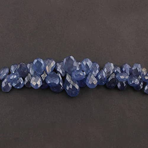 Sublimez vos bijoux ternes avec ces perles de calcédoine bleue naturelle taillées en poire.