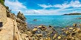 Cuadro de madera 100 x 50 cm: panorama de las rocas en la costa de Lloret de Mar en un hermoso día de verano, Costa Brava, Cataluña, España (87441400)