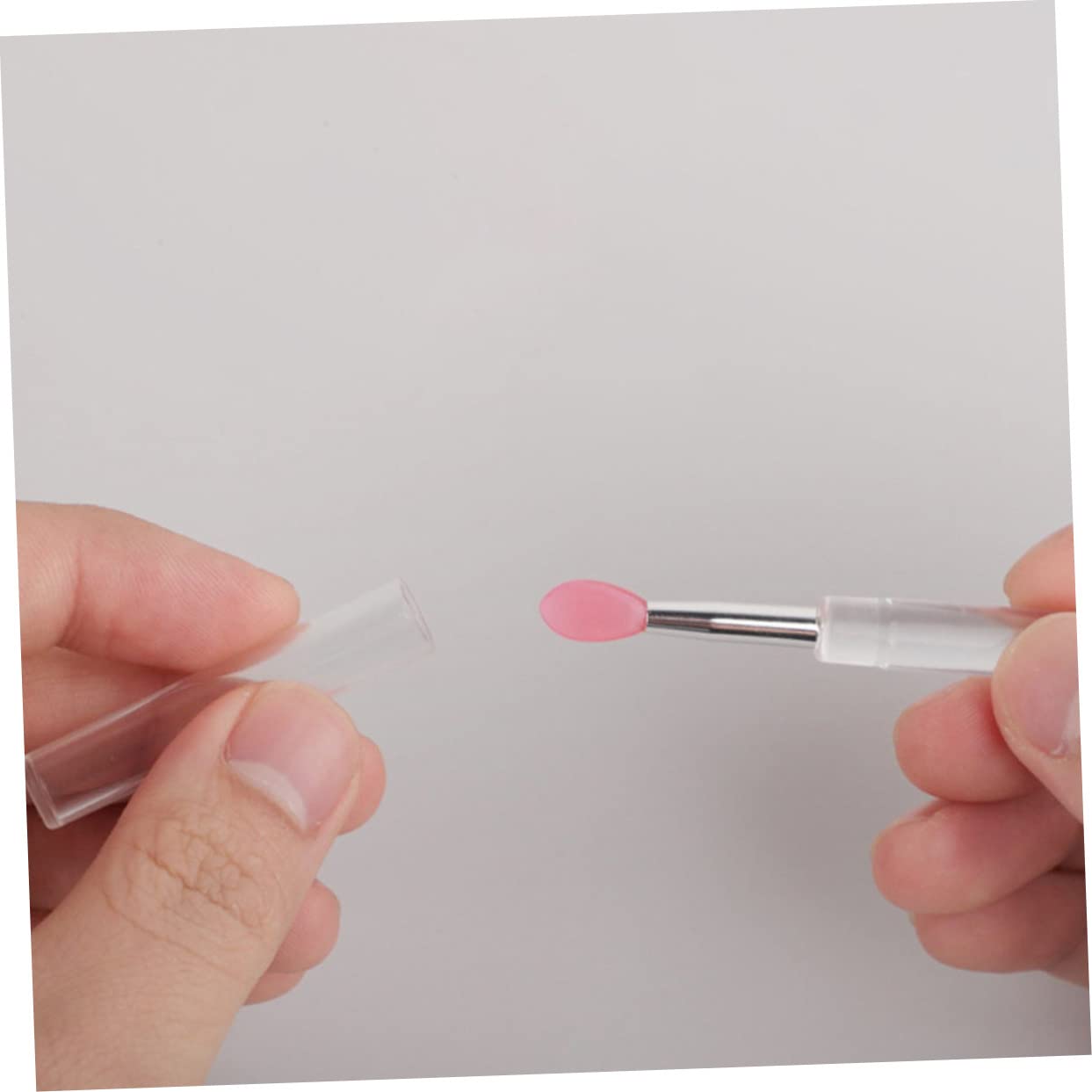 BIUDECO Ergonomic Silicone Lip Brush Set 6pcs Reusable Lipstick Applicator Caps for Beauty