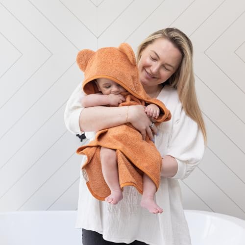 Image of Pumpkin Hooded Towel & Wash Mitt Set by Bella Tunno