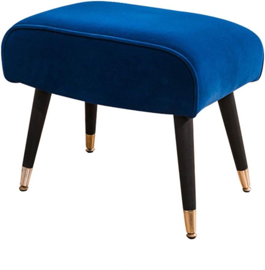 Petit Espace Aménagé avec un Repose-Pieds Rectangulaire en Bois