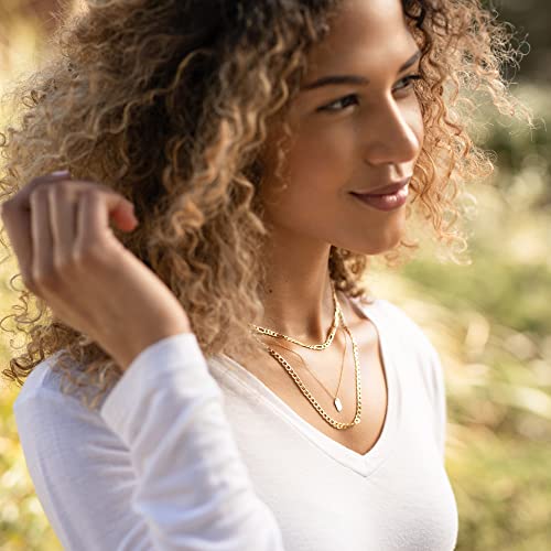 Reeds Women's & Ladies 10K (Karat) Yellow Gold Mini/Small Dog Tag Necklace Jewelry, 18" (Inch) Yellow Gold Anchor Chain Necklace W/Small Dog Tag Pendant, Dog Tag Pendant Measures 10X5Mm (Millimeters) #TOP3