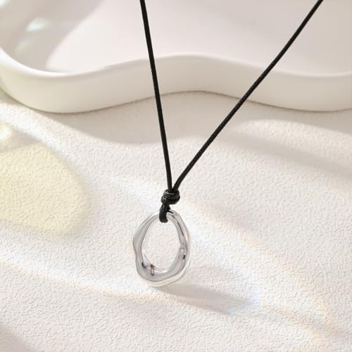 Boho Gold Leather Oval Cord Pendant Necklace for Women Chunky Black Rope Cowboy Cowgirl Choker Necklaces Vintage Western Irregular Statement Jewelry4