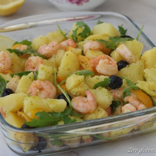 Insalata di patate con gamberi, rucola e pomodorini