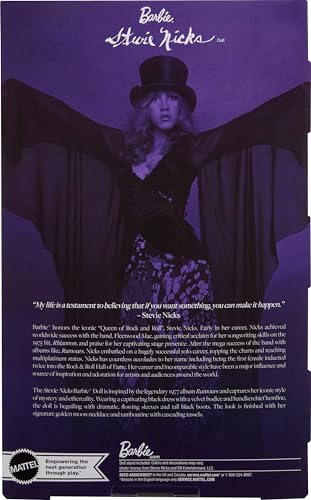 Muñeca Barbie Stevie Nicks con vestido negro y accesorios miniatura 6
