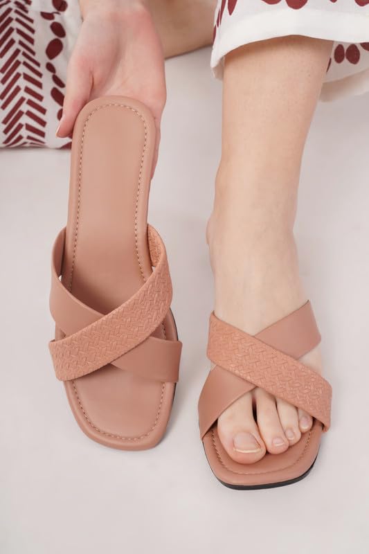 Image of Stylish Flat Casual Flip Flops with Cushioned Footbed for Everyday Comfort(BZ X PINK PT)
