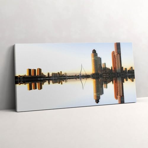 Une ville au bord du fleuve image sur toile pour sublimer le salon Wallfluent